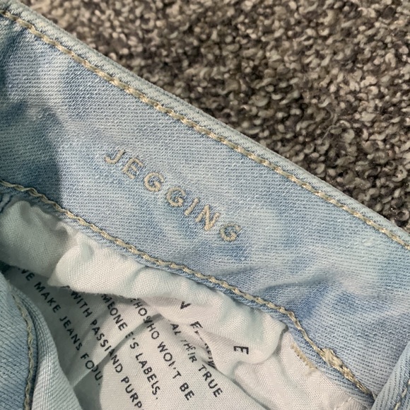 AE Jeggings Size: 2 Reg - Picture 2 of 3